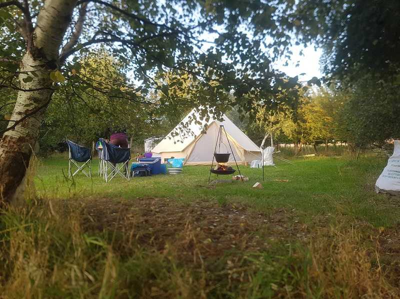 Non-Electric Tent/Campervan Pitch